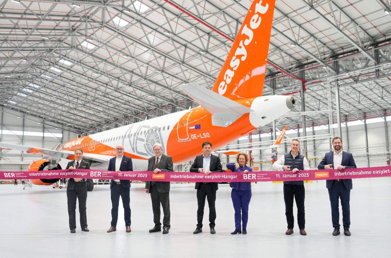 easyJet nimmt Hangar am BER in Betrieb