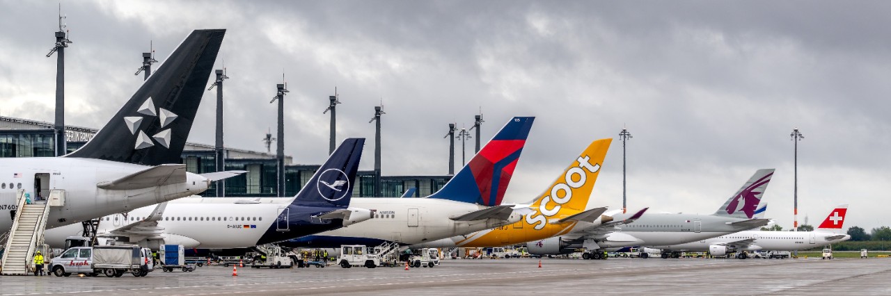 Flugzeuge verschiedener Airlines auf dem Vorfeld des BER © Günter Wicker / FBB