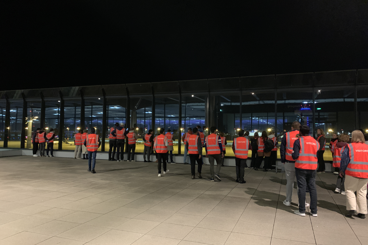 Besuchende des Airport Campus am Flughafen BER. ©FBB