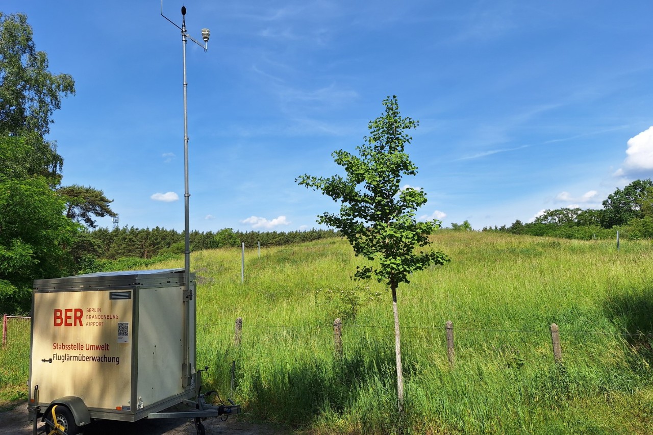 Mobile Messstelle in Landschaft