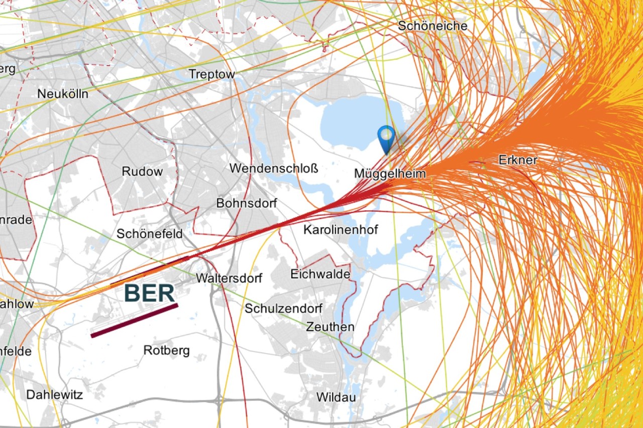 Radar tracks landings 25R