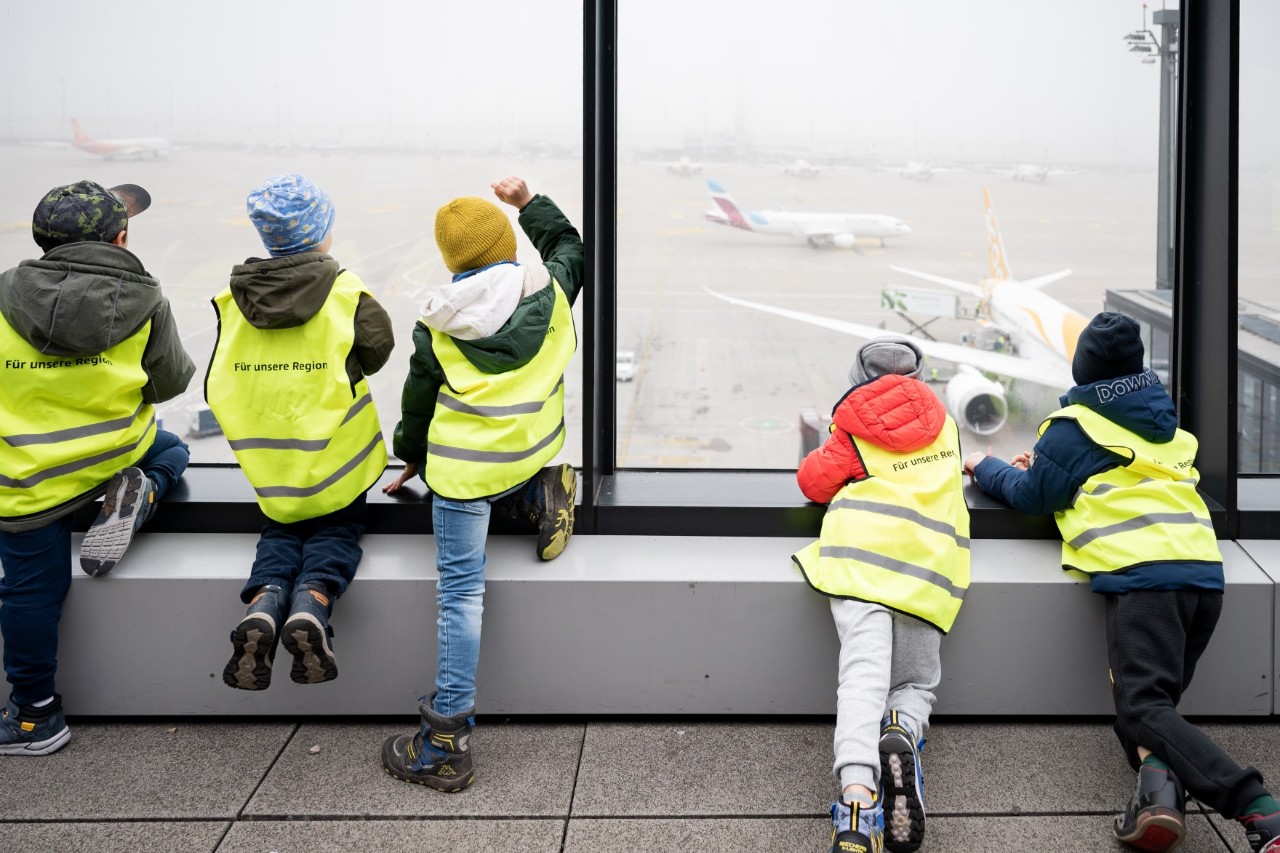 Children on the observation deck. © FBB