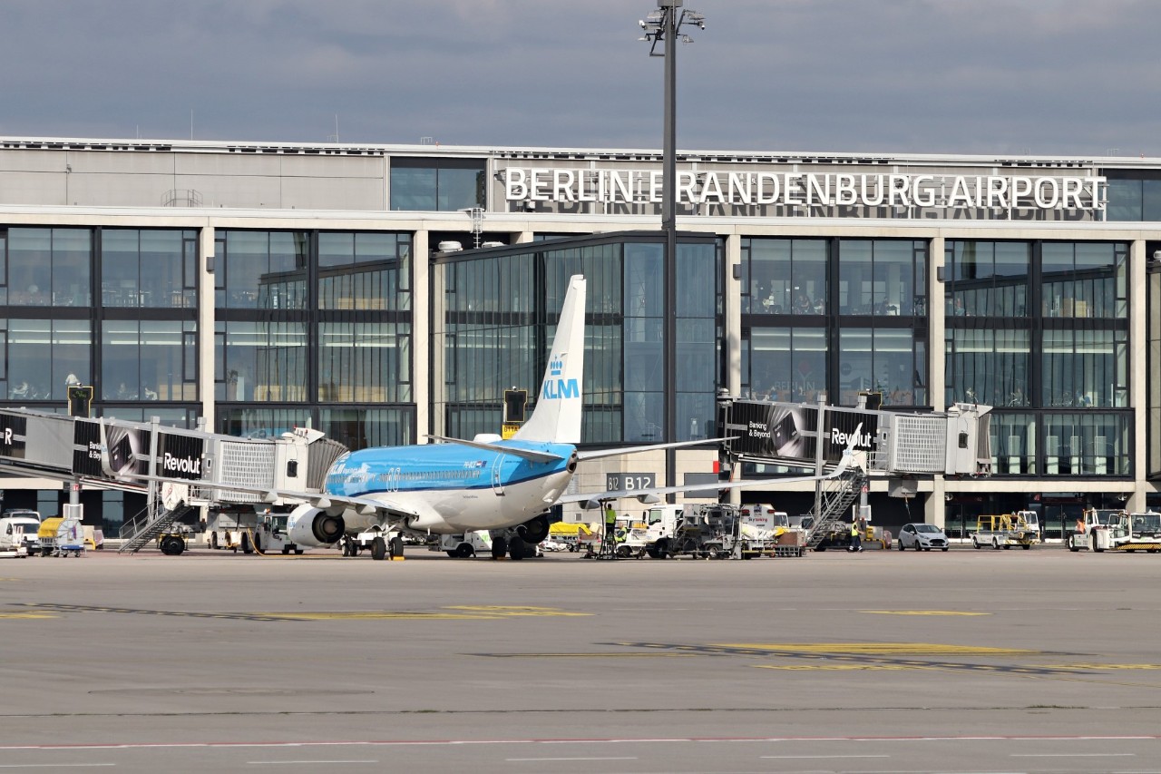 KLM aircraft at BER