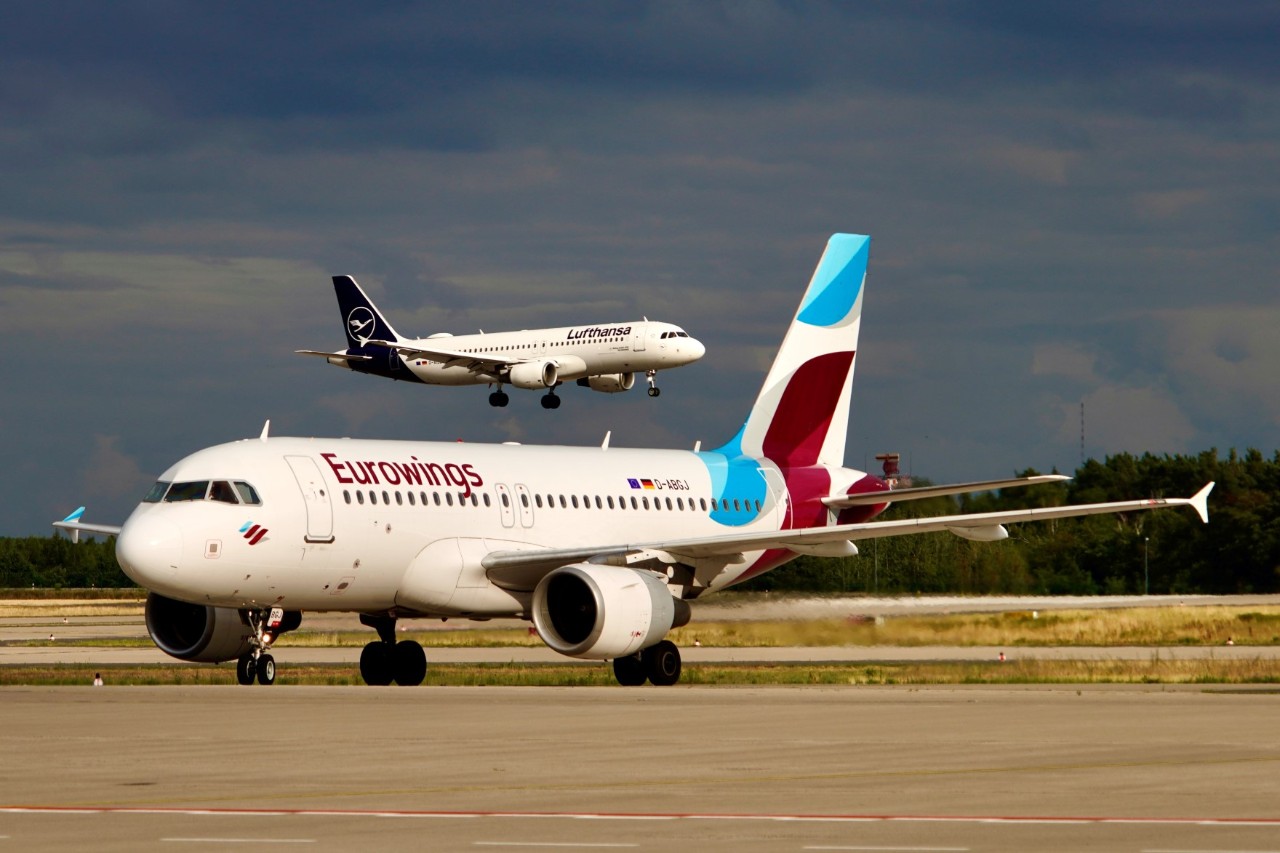 Aircraft belonging to Eurowings and Lufthansa airlines at BER