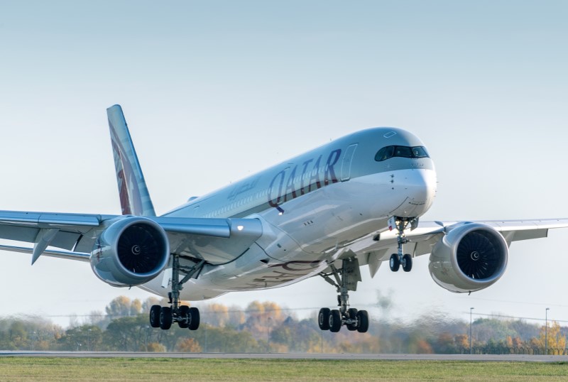 Qatar Airways aircraft lands at BER