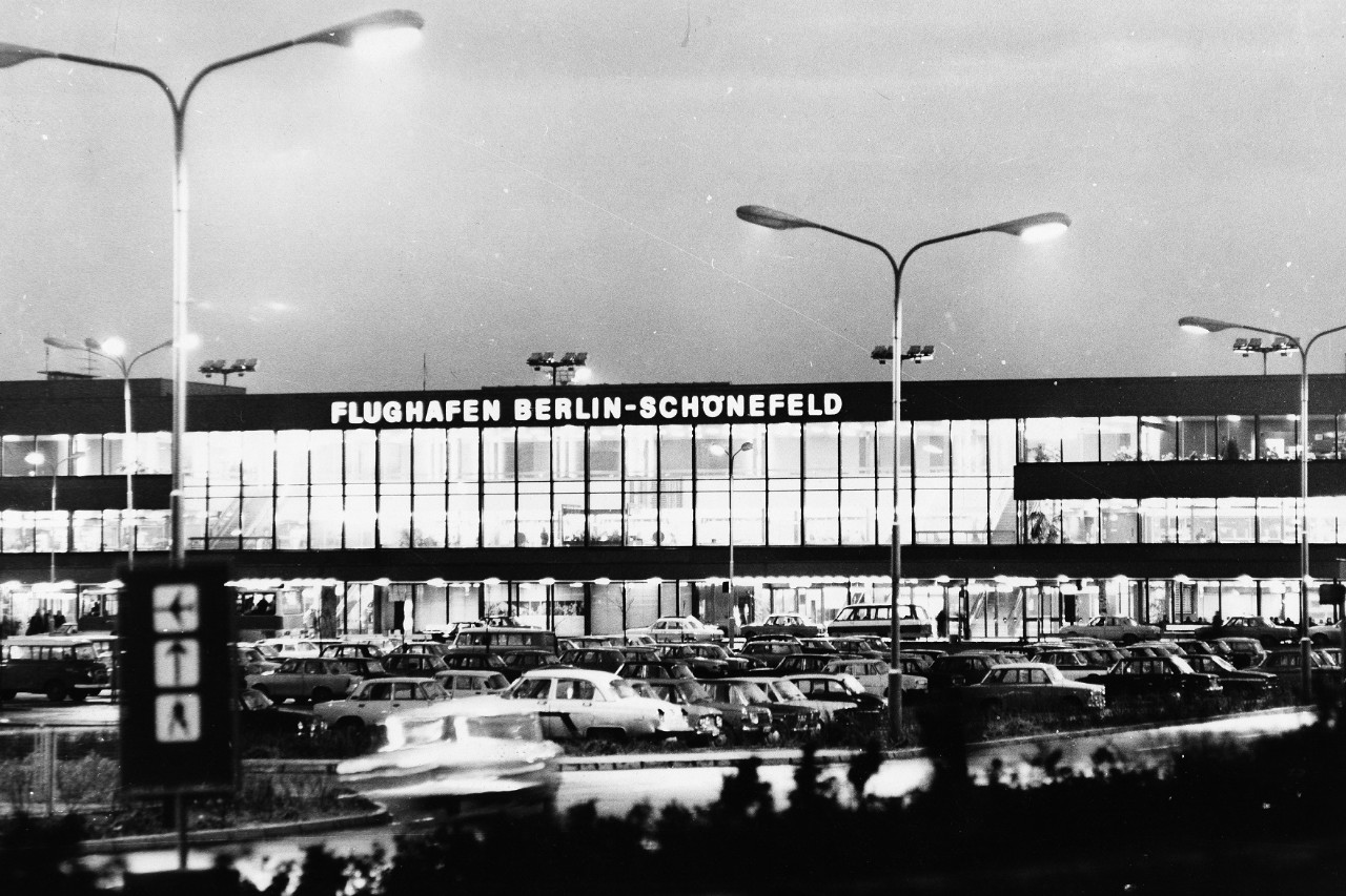 View of the new passenger terminal at night. Image source: Archive FBB